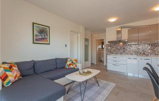 Amazing Apartment In Vodice With Wifi - Vodice - 3