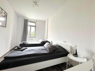 Fully equipped Apartment with Balcony - Zwickau - 5