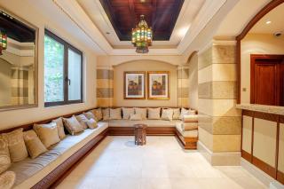 Reehan 7 Downtown Burj Khalifa Boulevard - Dubai - 3