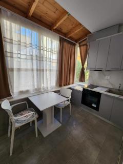Shkëmbi i kavajës Ferienwohnung - Golem - 8