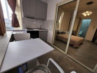 Shkëmbi i kavajës Ferienwohnung - Golem - 1