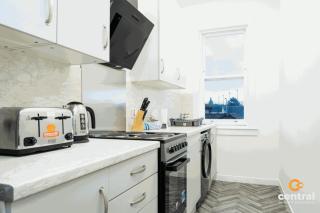 Central Serviced Apartments - 2 Bedroom - Modern - Sleeps 4 - 2 x Double Beds - Free Street Parking - Fully Equipped - Short & Long Term Stays Available - Contact Us for your Requirements - Dundee - 7
