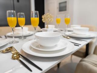 Luxury Downtown Dubai Apartment - 5 Mins Walk to Burj, Opera, Dubai Mall, Sleep 1-10 - Dubai - 4