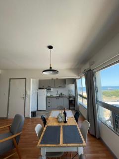 Apartamento sobre rambla parada 15 Playa Mansa - 2