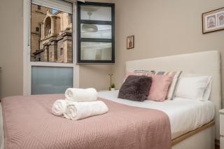 Santiago Tower Aire Ac casco antiguo By Apartamentos Logrono - Logroño - 2