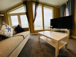 OCEAN BLISS LODGE - A Seaview Luxury Lodge with access to private beach - 1