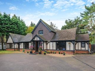 Gardeners Cottage - Kelvedon Hatch - 0