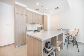 Stunning 1-Bedroom with Sea View in Dubai Marina - 8