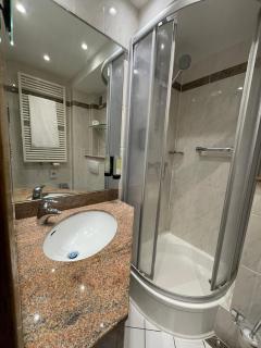 Sun Hotel - - 3