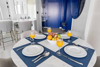 FIRST CLASS Dubai Marina 2BR with City Views, Balcony, Pool, Gym & Parking - Dubai - 2
