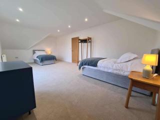 Cosy New 4 bed in Ramsgate close to Quex Park - 1