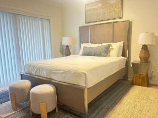 Coastal waterfront apartment! - 7