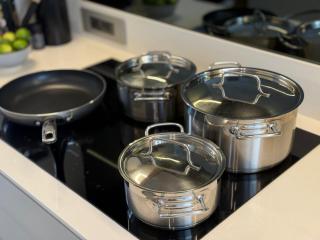 Greenpoint Hideaway Pool, Balcony, Luxury Living - 1