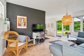 Stunning Home In Ebeltoft With 5 Bedrooms And Internet - Ebeltoft - 5
