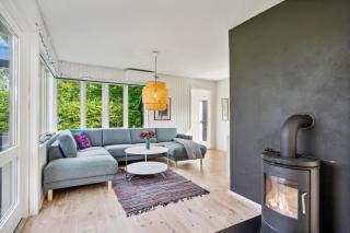 Stunning Home In Ebeltoft With 5 Bedrooms And Internet - Ebeltoft - 2