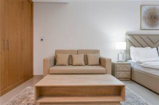 FIRST CLASS Stylish Studio in Dubai with Gym, Pool, and Free Parking - Dubai - 9