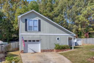 Near the Hospital and Dining - Sunrise Knoll Stay - Columbus - 1