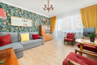 Wyjątkowy Apartament w Stylu Vintage z Balkonem by Noclegi Renters - Łódź - 0