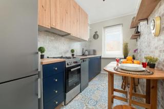 Wyjątkowy Apartament w Stylu Vintage z Balkonem by Noclegi Renters - Łódź - 8