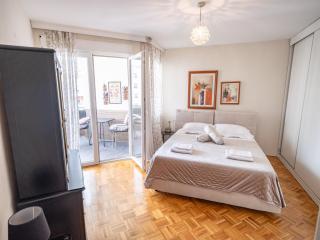 Chic Riverview Apartment - Prizren - 7