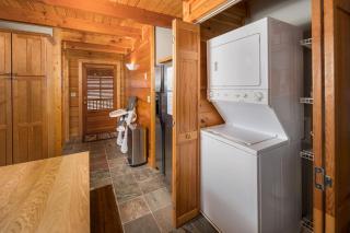 Wrap-Around Porch, Hot Tub and Game Room - Blowing Rock - 4