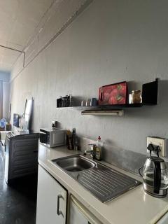 Homely and Warm unit - Johannesburg - 8