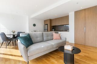 Port Melbourne and a glimpse of the sparkling bay - sleeps 4 - Melbourne - 1