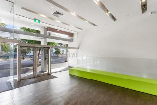 Port Melbourne and a glimpse of the sparkling bay - sleeps 4 - Melbourne - 5