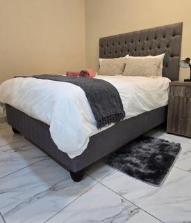 55 New Street, Makhanda - Grahamstown - 0
