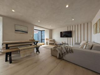 Ocean View Apartment, Seafront Location - The Mumbles - 3