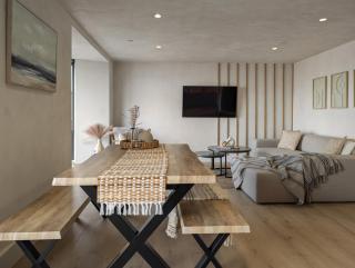 Ocean View Apartment, Seafront Location - The Mumbles - 2