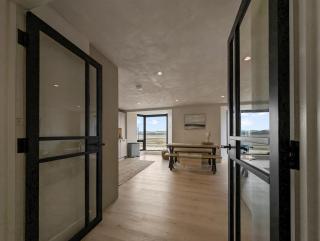 Ocean View Apartment, Seafront Location - The Mumbles - 9