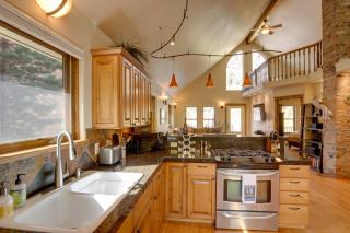 On Main Street Ouray Getaway with Mountain Views! - 2