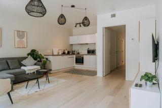 2 bedroom apartment and private parking in Liège center - Luik - 1