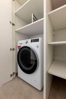 Red Suite - City center & Garage - 2