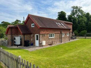 Walled garden cottage - Hassocks - 0