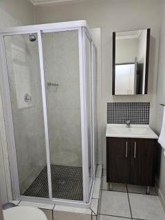Stunning Apartment In Fourways - 2