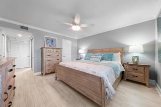Large balcony with oceanfront views and complex pool! - New Smyrna Beach - 9