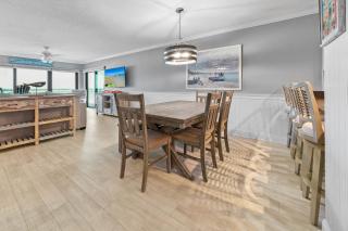 Large balcony with oceanfront views and complex pool! - 7