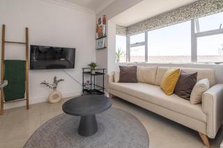 Bright Modern 2Bed1 Central Apartment with Pool - Kapstadt - 8