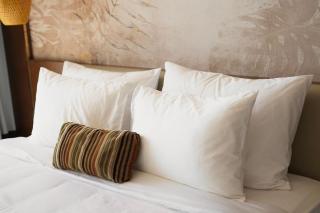 Luxury Beachfront Apartment with Ha Long Bay View - 8