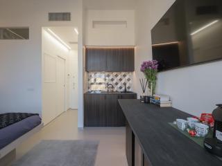 Modern & Cozy Suite in Garibaldi - Brera area by Rentopolis - Milan - 7