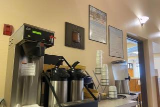 Days Inn by Wyndham Shawnee - Shawnee - 1