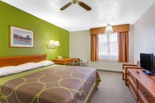 Super 8 by Wyndham Price - Price - 7