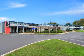 Travelodge by Wyndham Aberdeen - Aberdeen - 7
