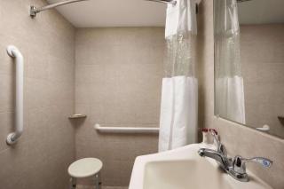 Ramada by Wyndham Rockville Centre - Rockville Centre - 5