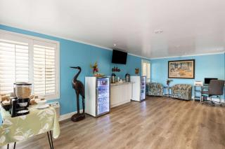 Days Inn by Wyndham Maui Oceanfront - Wailea - 1