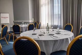 Ramada by Wyndham Belfast - Belfast - 1