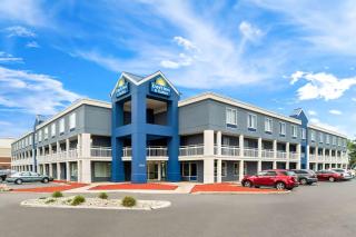 Days Inn & Suites by Wyndham Warren - Warren - 9