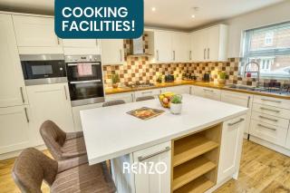 Incredible and Charming 4-bed Home in Lincoln by Renzo, Free Parking, Close to Lincoln Hospital! - Lincoln - 8